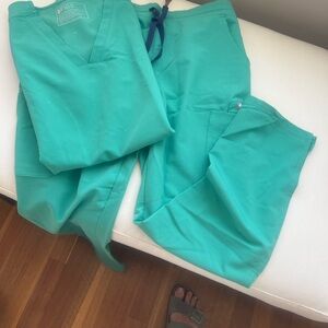 Aqua colored figs - small top and small petite pants